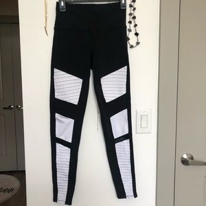 Alo Moto Legging